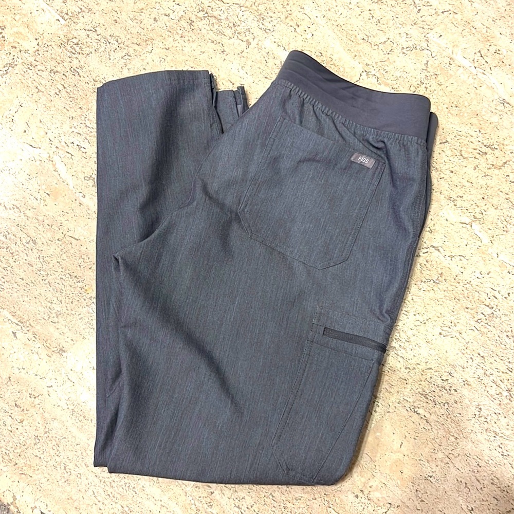 Fig’s graphite scrub pants